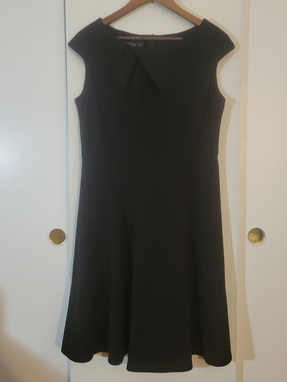 Homeyee Classic Black Sleeveless Fit-and-Flare Dress
